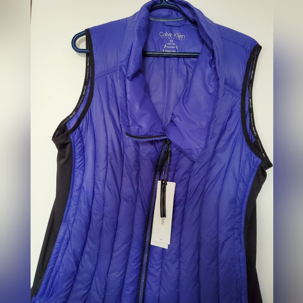 Calvin Klein New purple puffer vest